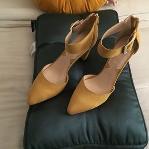 Adrienne Vittadini block heels shoes Yellow Suede